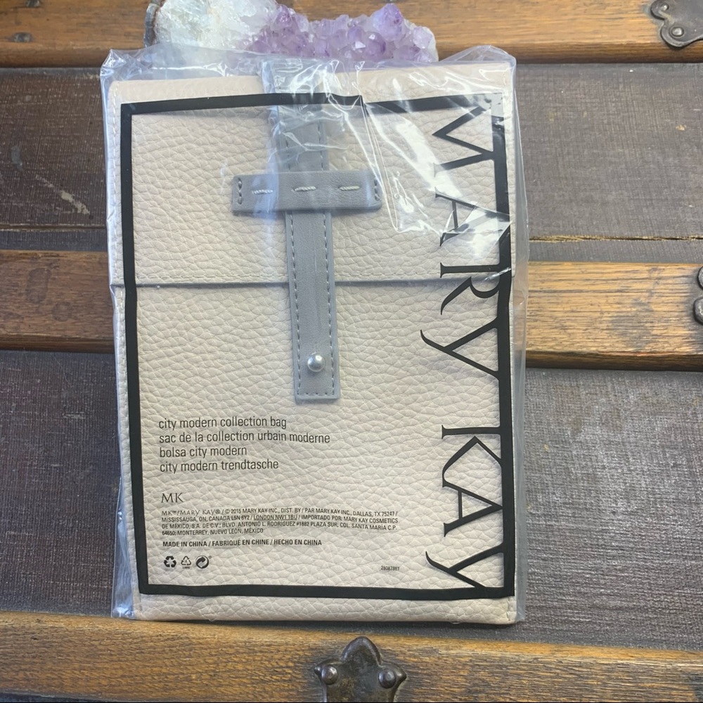 Mary Kay Cross Body MidCity Modern Purse, Clutch, white gray medium small faux - Picture 9 of 13